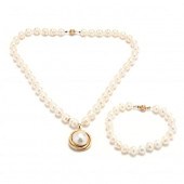 PEARL NECKLACE WITH PENDANT AN