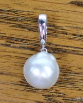 PEARL SOLITAIRE AND WHITE GOLD