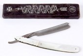 PEARL STRAIGHT RAZOR "WADE & B