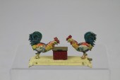 PECKING ROOSTERS PENNY TOY Mei