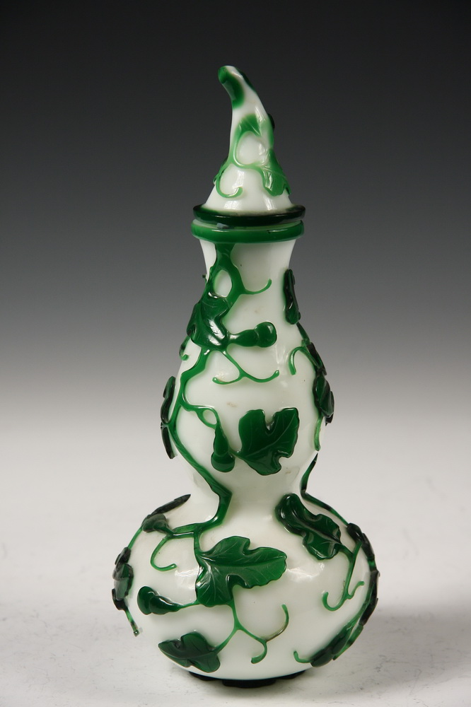 PEKING GLASS COVERED JAR - Green On