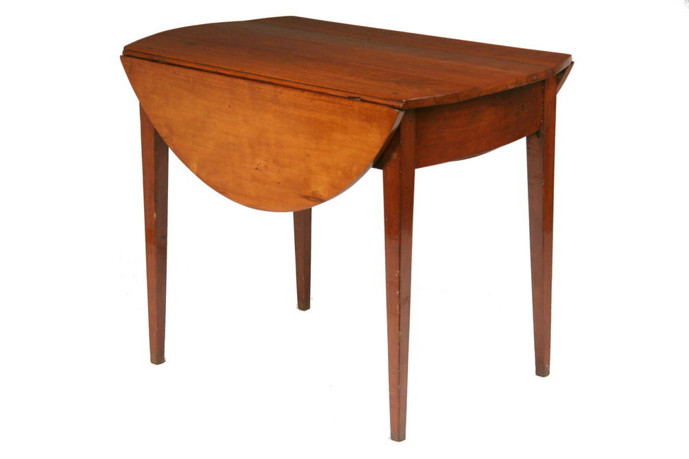 PEMBROKE TABLE - Early 19th c