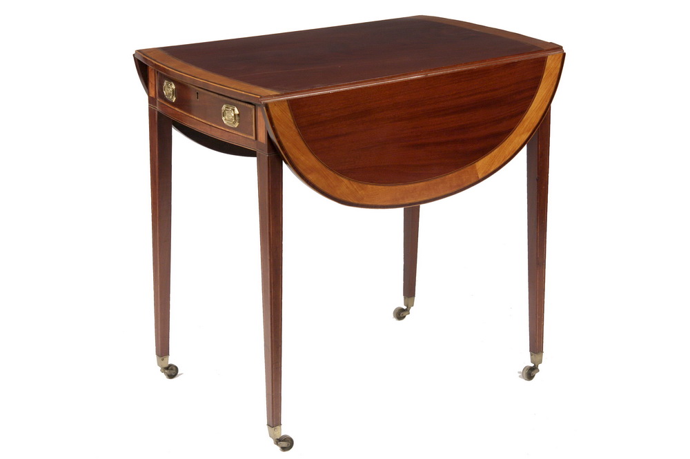 PEMBROKE TABLE - Fine English