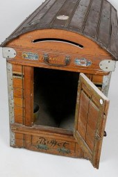PEN CRAIG KENNELS WOODEN DOME