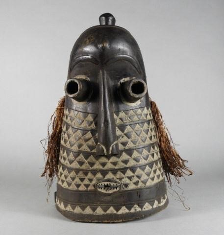 PENDE TRIBE CARVED PUMBU MASKA