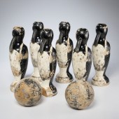 PENGUIN SKITTLES LAWN BOWLING