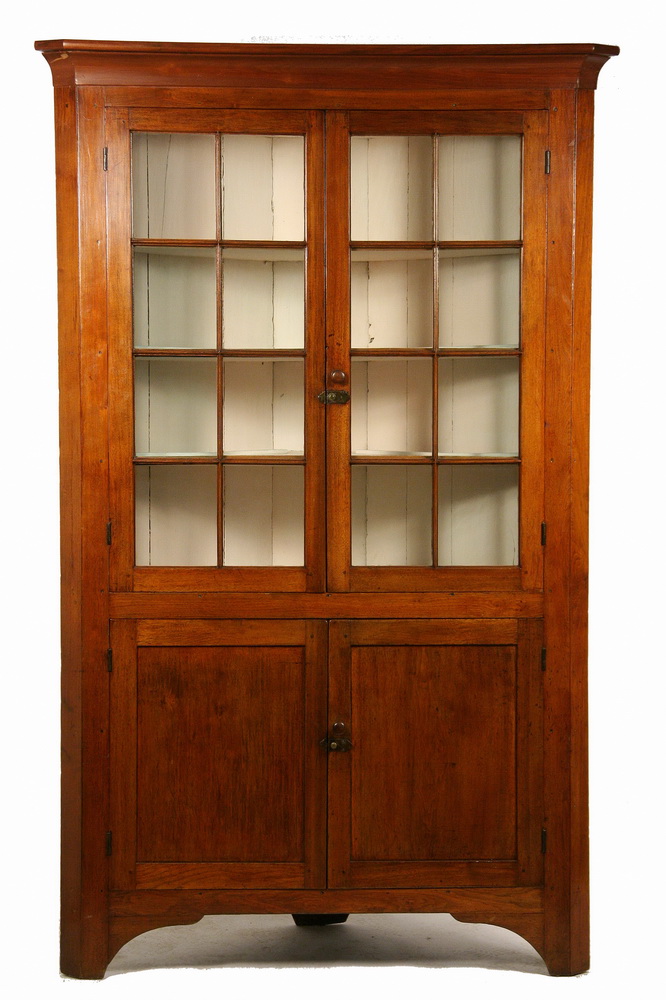 PENNSYLVANIA CORNER CABINET -