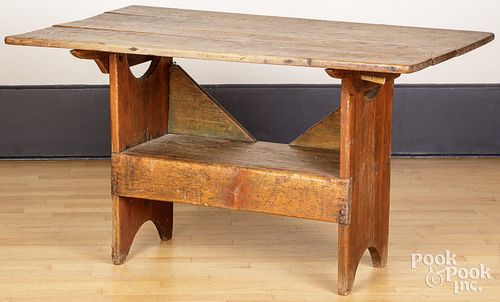 PENNSYLVANIA PINE BENCH TABLE, 19TH
