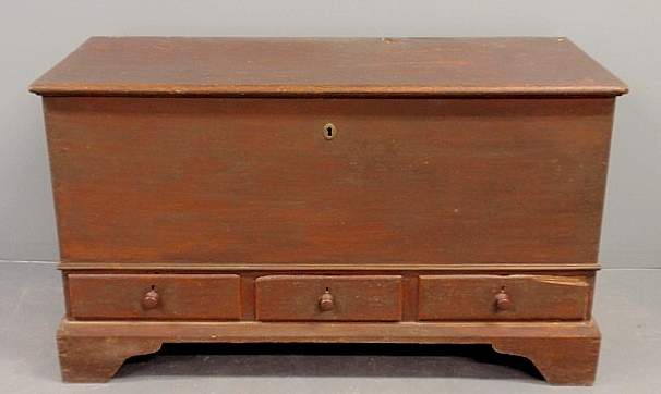 Pennsylvania pine blanket chest