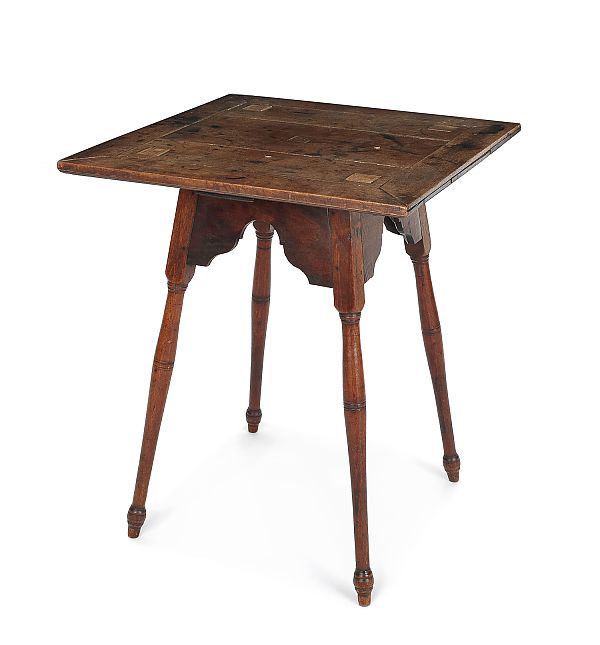 Pennsylvania walnut table late 18th