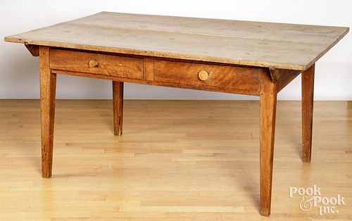 PENNSYLVANIA WALNUT TAVERN TABLE,