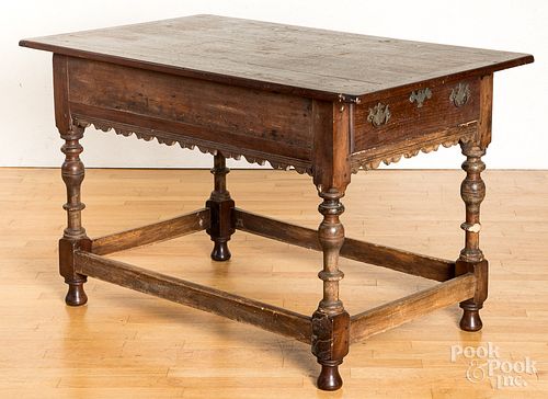 PENNSYLVANIA WALNUT TAVERN TABLE,