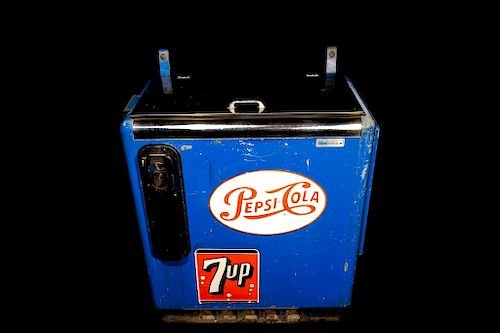 PEPSI COOLER WITH 7UP