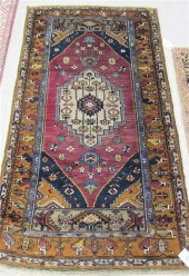 PERSIAN AREA RUG Zanjan tribal