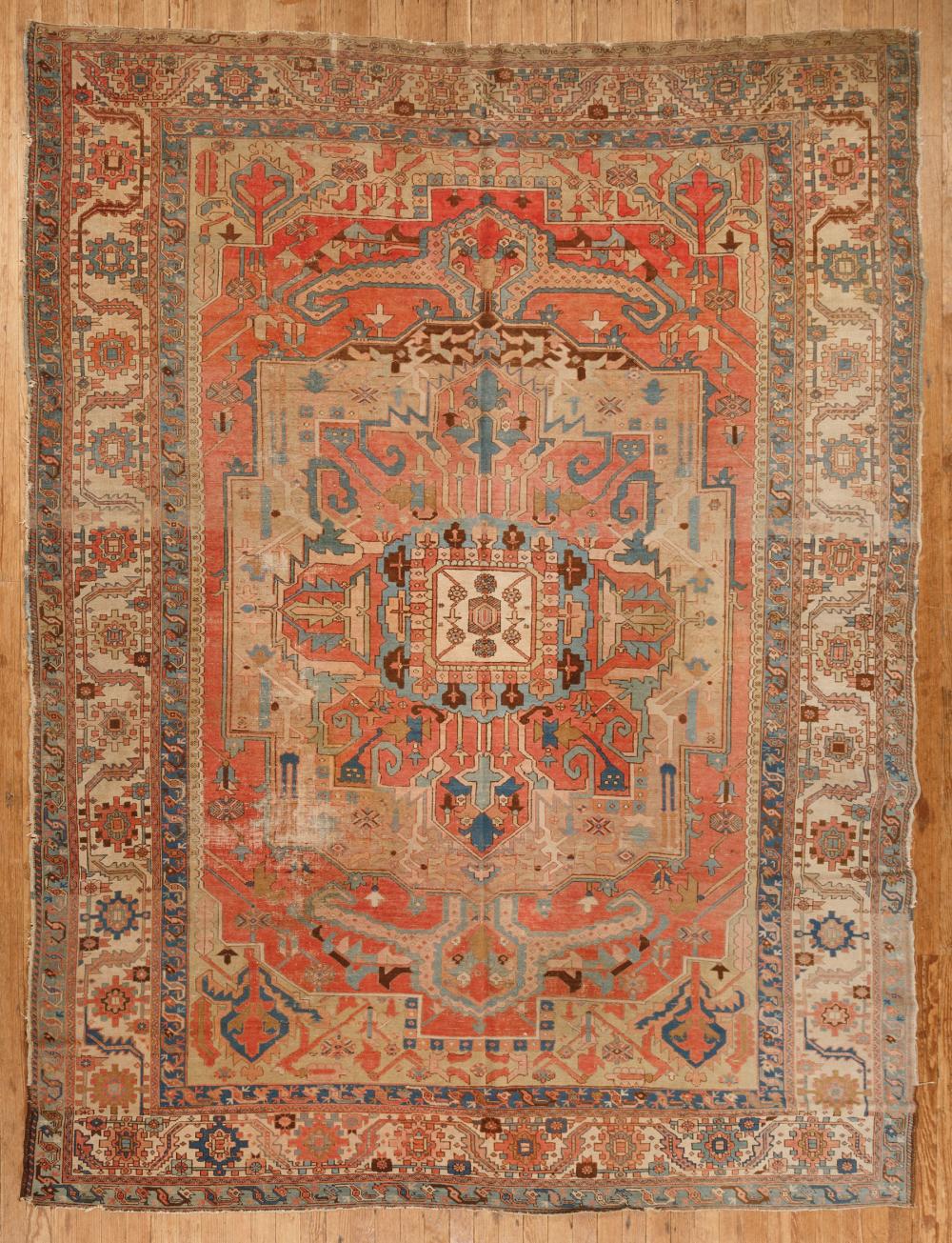 PERSIAN CARPETAntique Persian