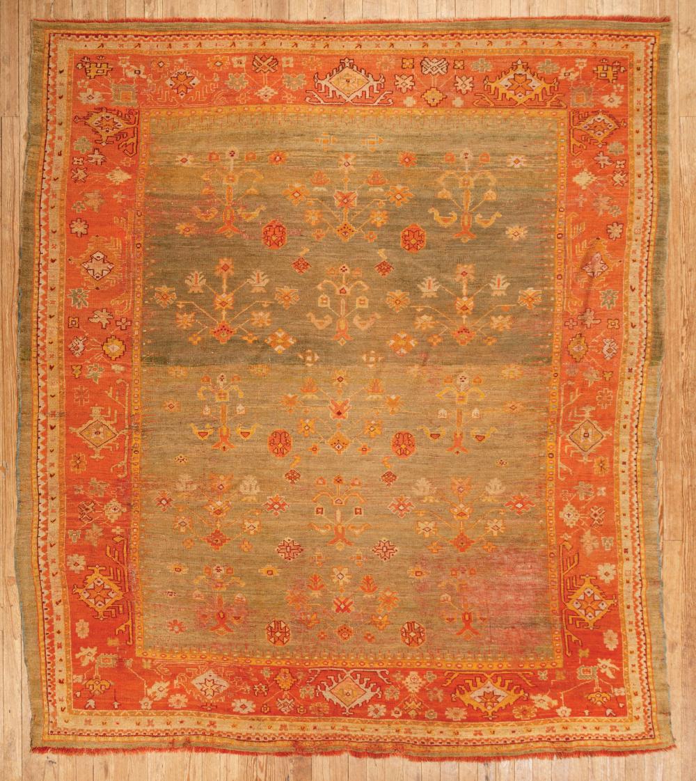 PERSIAN CARPETAntique Persian