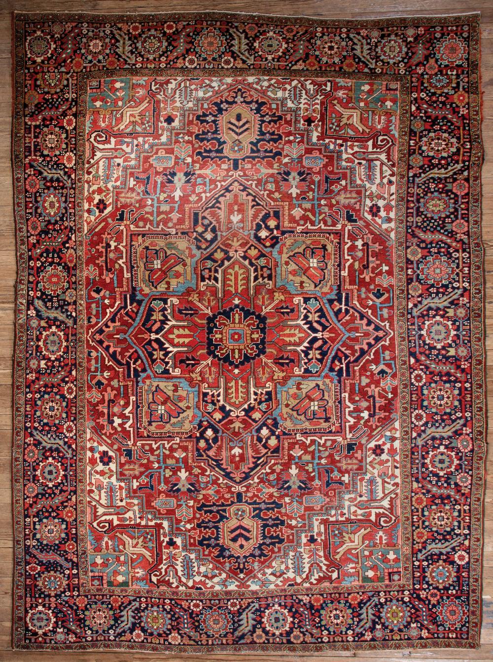 PERSIAN CARPETAntique Persian