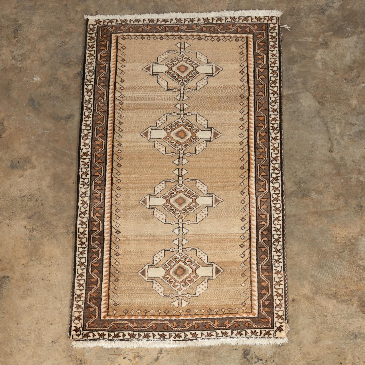 PERSIAN GABBEH CARPET OR RUNNER
