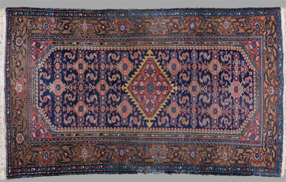 PERSIAN GEOMETRIC TRIBAL RUGPERSIAN