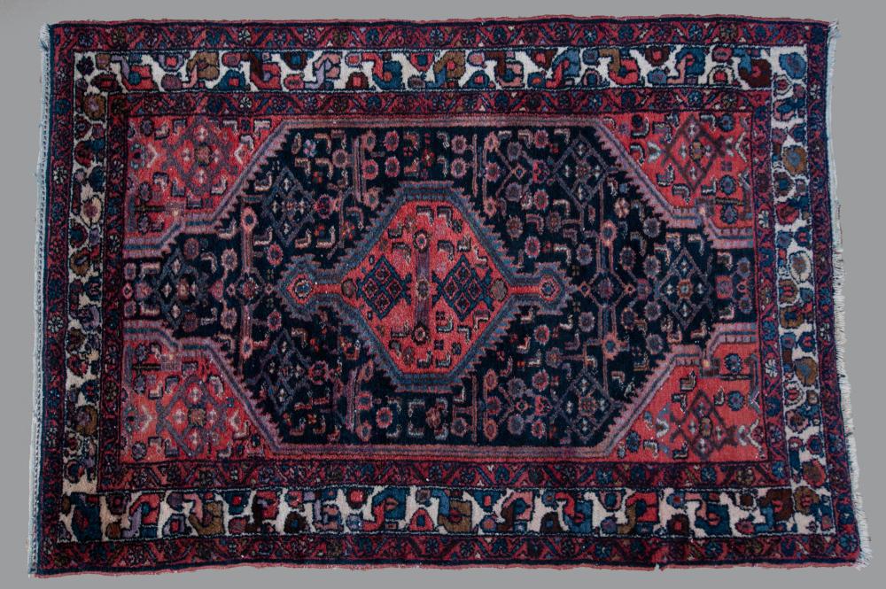 PERSIAN HAMADAN HAND KNOTTED WOOL