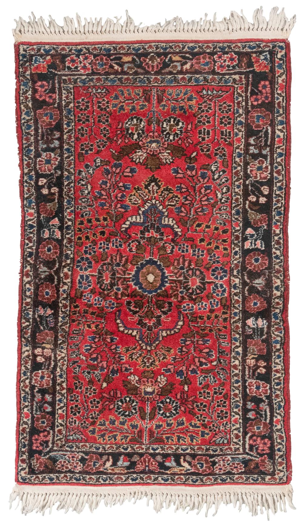 PERSIAN HAMADAN RUG: 2'6" X 4'0"