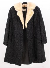 PERSIAN LAMB COAT WITH WHITE M