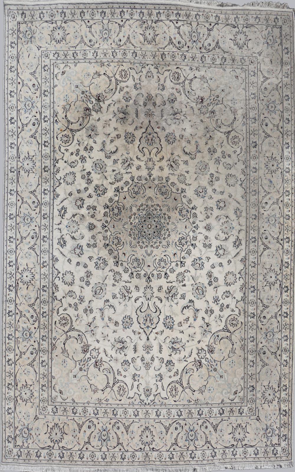 PERSIAN MEDALLION WOOL RUG