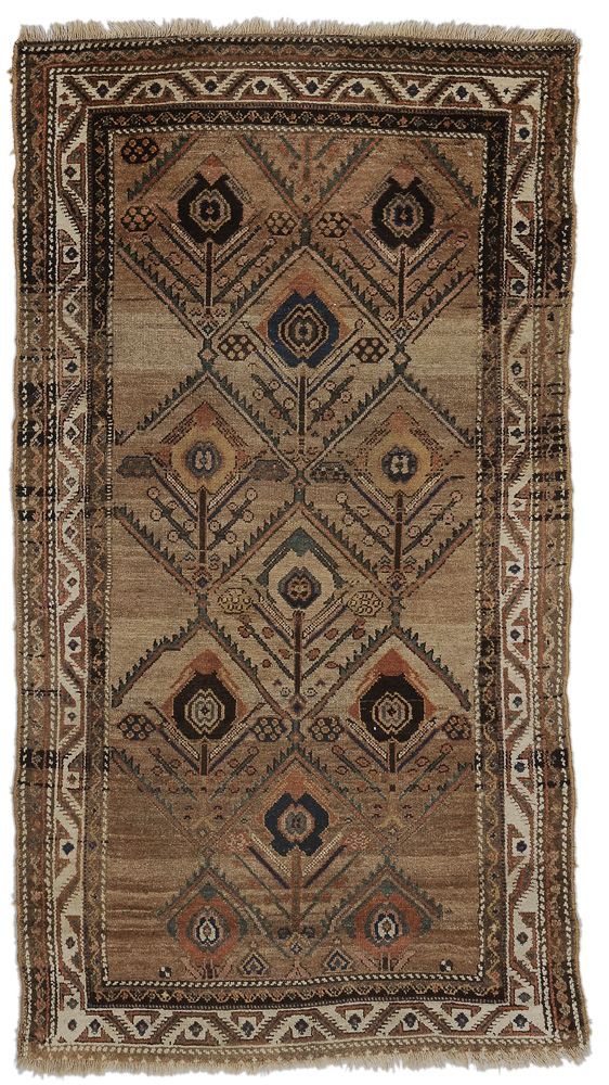 Persian Rug repeating serrated