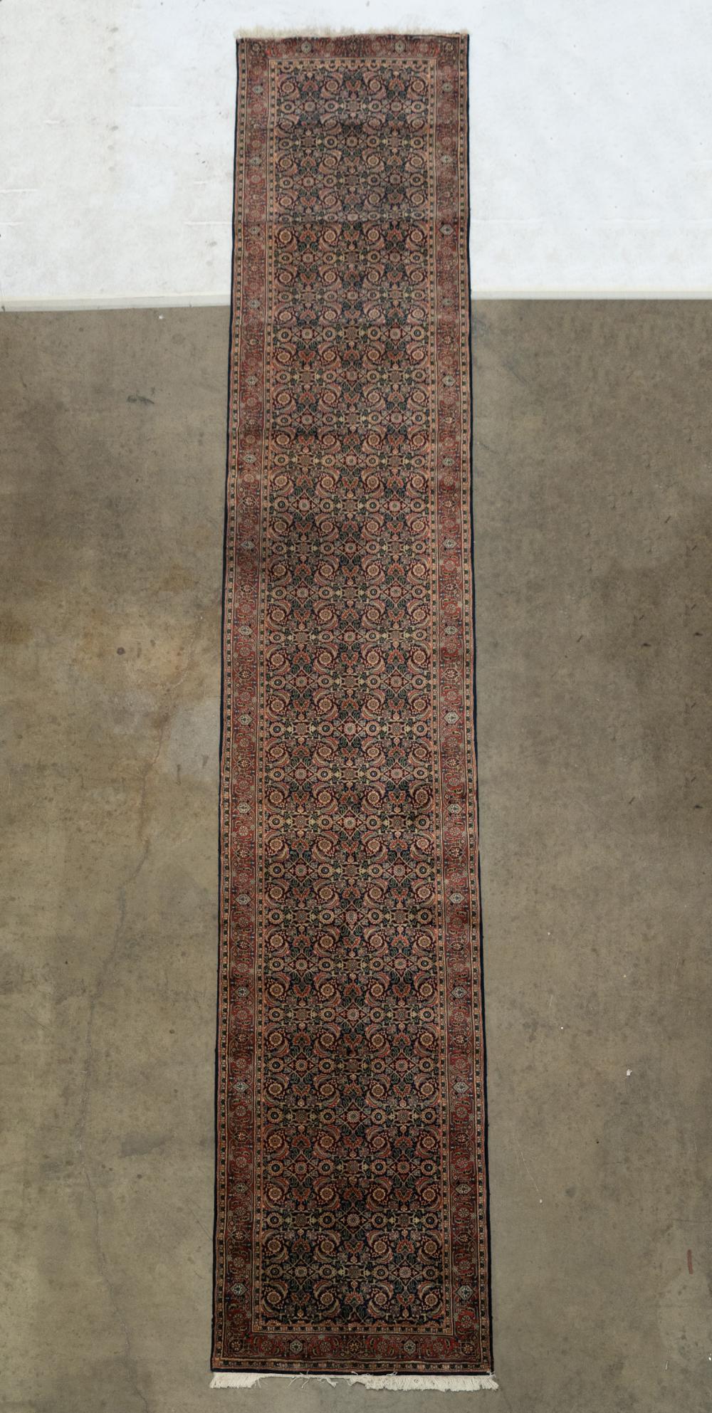 PERSIAN RUNNER RUGPersian Runner