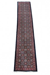 PERSIAN RUNNERwith a multi-med