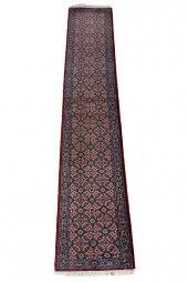 PERSIAN RUNNERwith floral red