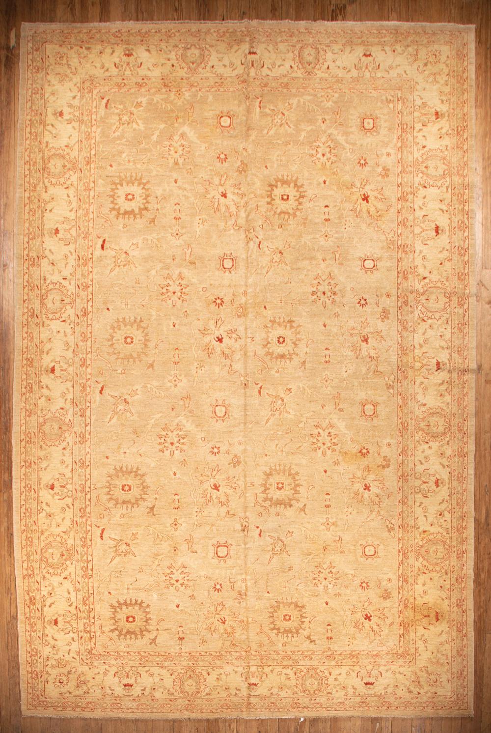PERSIAN SAROUK CARPETPersian Sarouk