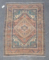 PERSIAN SERAPI RUG19th century