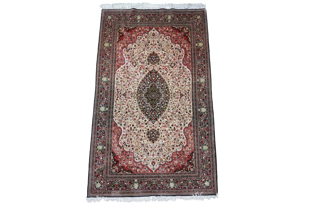 PERSIAN SILK RUGred field 4'8" x