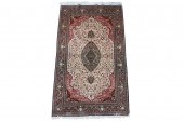 PERSIAN SILK RUGred field 4'8"