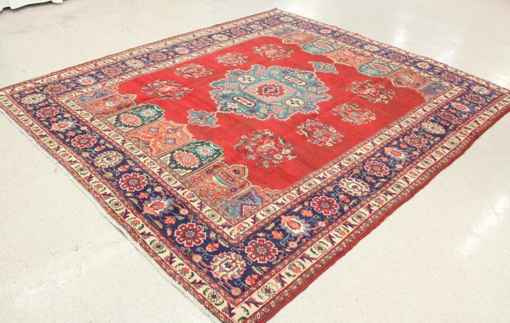 PERSIAN TABRIZ CARPETPERSIAN TABRIZ
