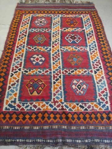 PERSIAN TRIBAL QASGHAI KILIM
