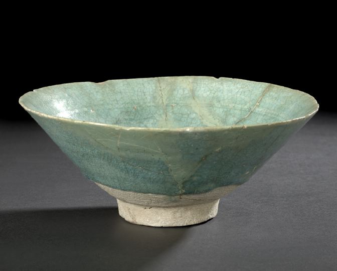 Persian Turquoise-Glazed Rakka