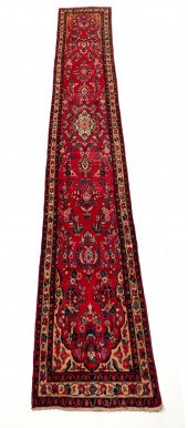 PERSIAN ZANJAN RUNNER. Mid 20t