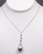 PERUVIAN 14K WHITE GOLD SATIN