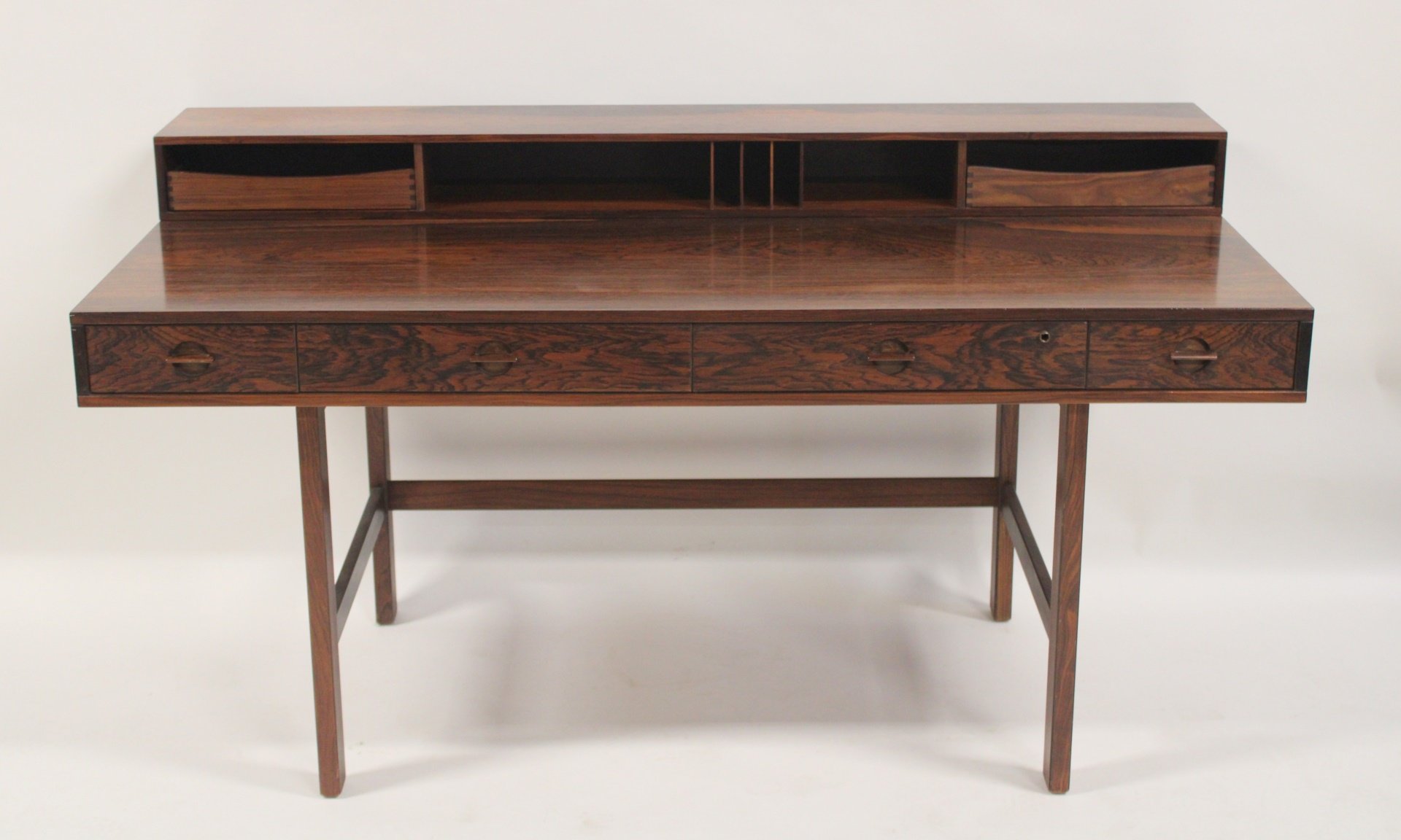 PETER LOVIG NIELSEN MIDCENTURY