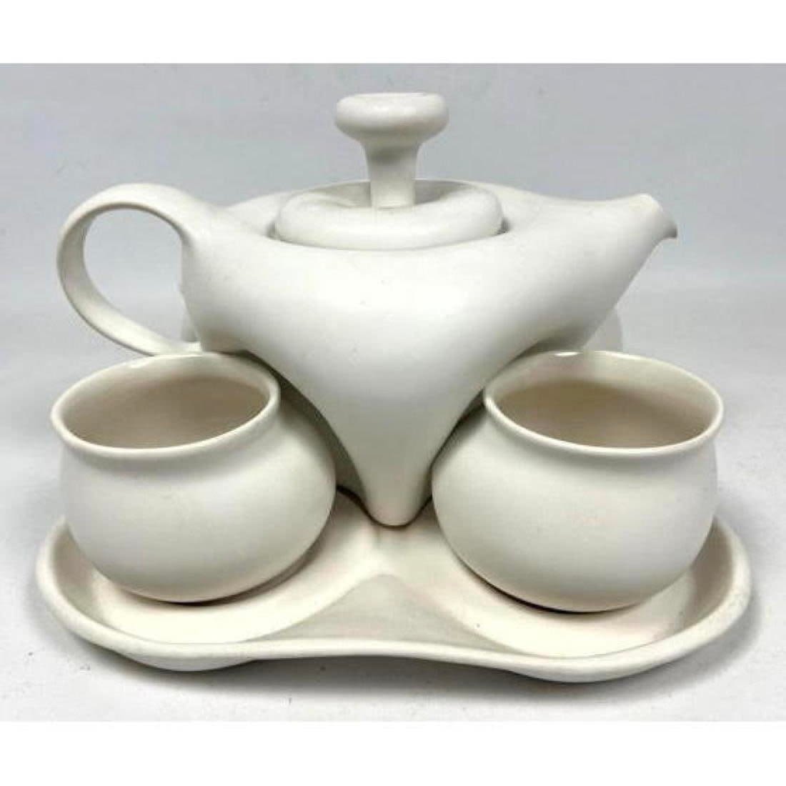 PETER SAENGER Teapot Set. Stylish