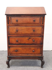 PETITE GEORGIAN MAHOGANY DROP