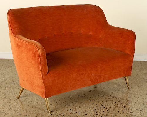 PETITE ITALIAN SETTEE ATTRIBUTED TO