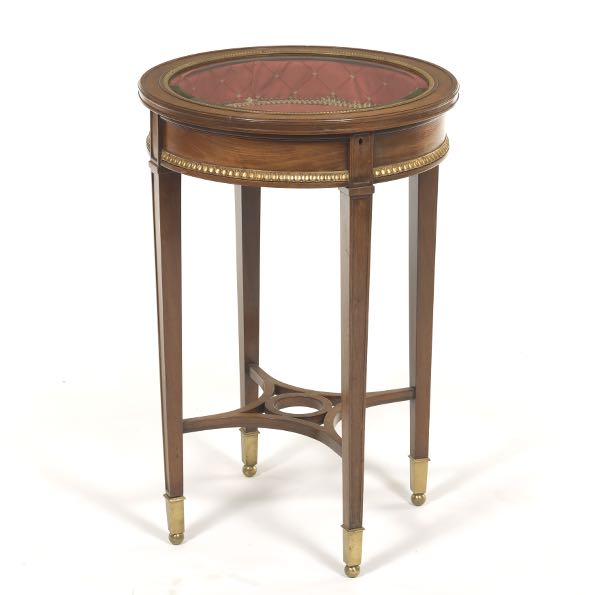 PETITE VITRINE TABLE 27 ½" x 18