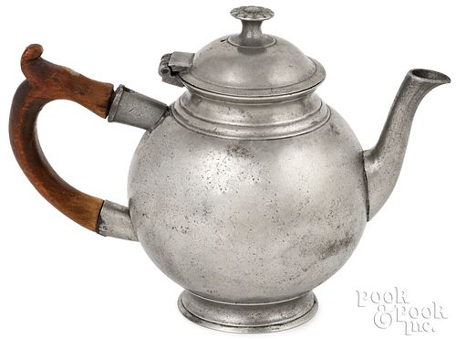PEWTER TEAPOT, MID 18TH C.Pewter
