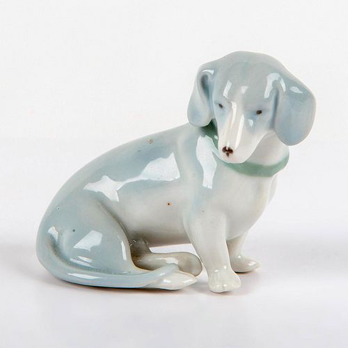 PFEFFER GOTHA PORCELAIN FIGURINE,