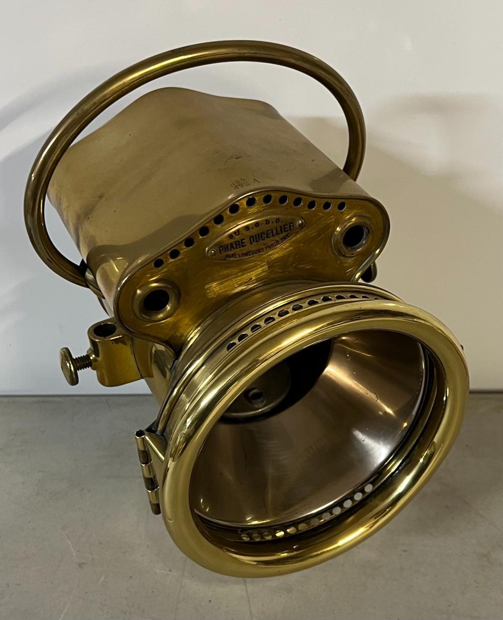 PHARE DUCELLIER MARKED 864, 625 A