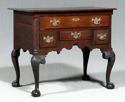 Philadelphia dressing table,
