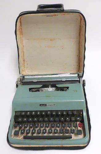 PHILIP ROTH'S OLIVETTI LETTERA 32